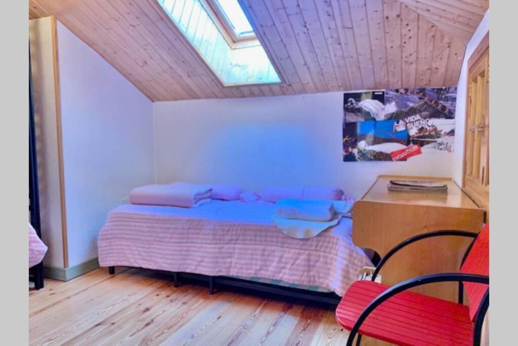 Atico En Biescas Con Piscina, Chimenea Y Garaje Apartment Екстериор снимка